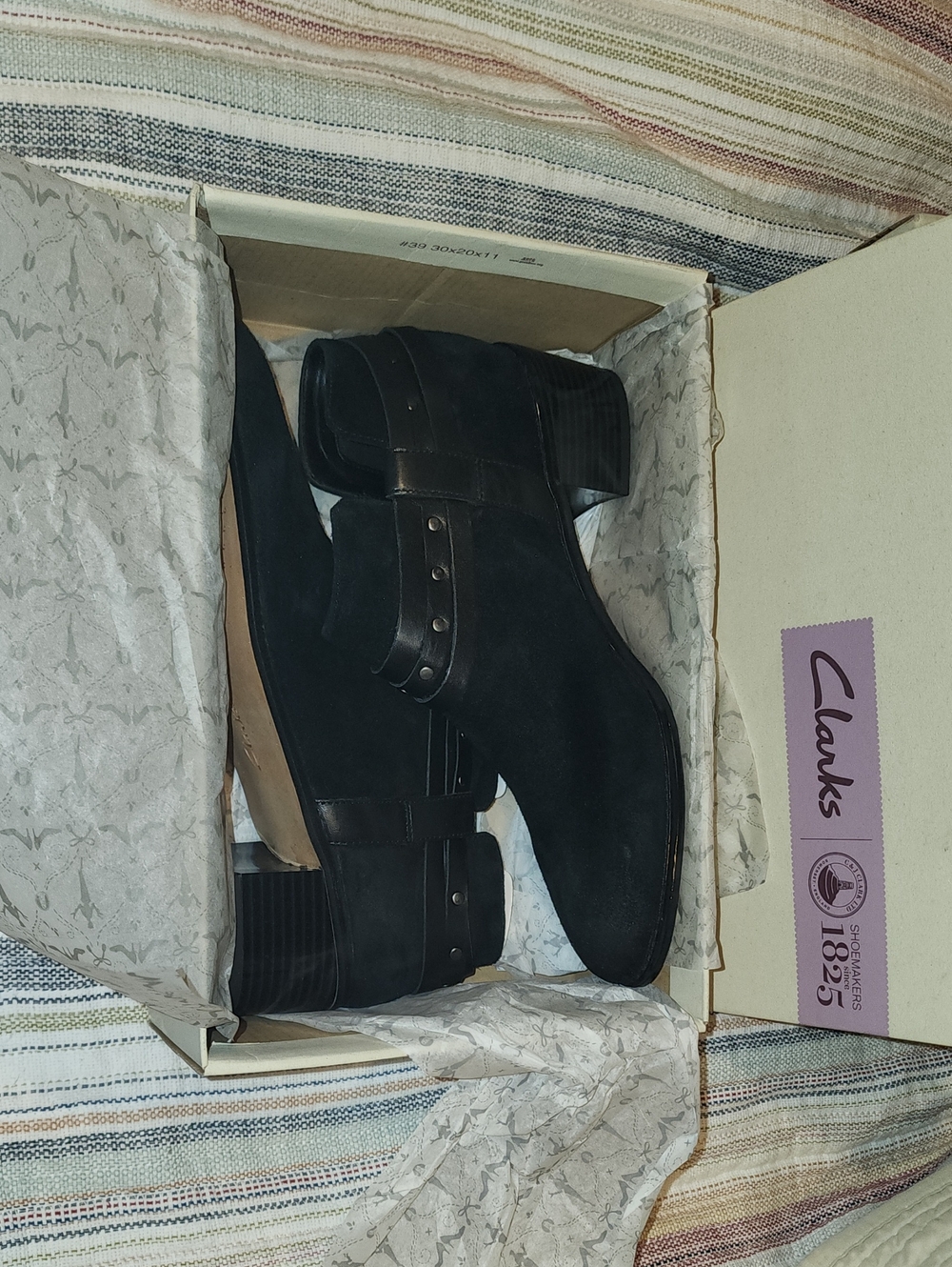 New Clarks Men’s Black Suede Chukka Boots with Leather Strap